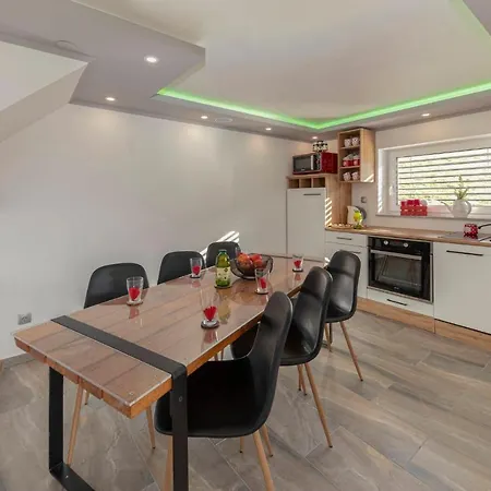 Ferienhaus House Vikend
